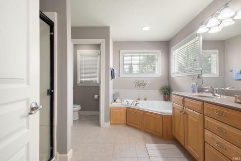 51251 Windy Willow Court South Bend IN 46628