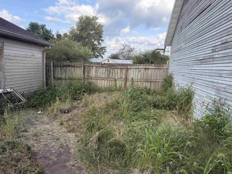 8309 W Smith Street Yorktown IN 47396