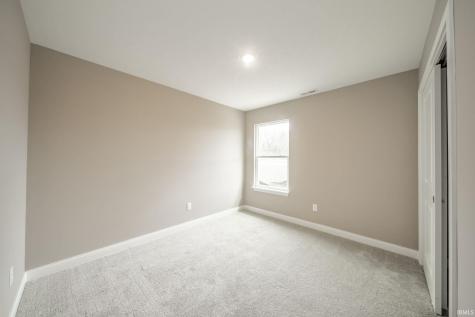 402 Luellen Way New Castle IN 47362