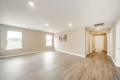 402 Luellen Way New Castle IN 47362