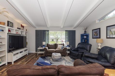 9212 W Tulip Tree Drive Muncie IN 47304