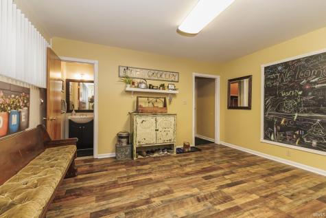 9212 W Tulip Tree Drive Muncie IN 47304