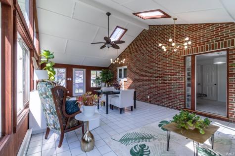 9521 Carriage Lane Fort Wayne IN 46804