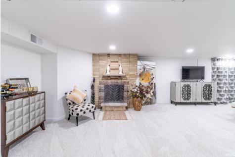 9521 Carriage Lane Fort Wayne IN 46804