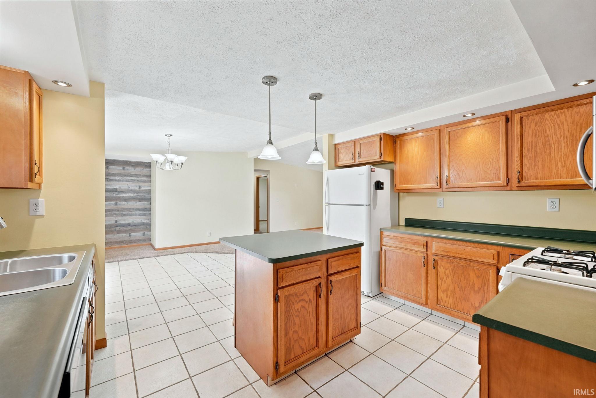 10715 E Sr 8 Road Knox IN 46534