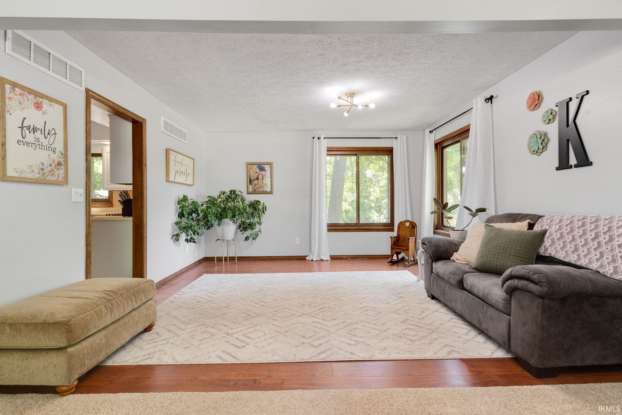 2828 Tall Oak Trail Warsaw IN 46582