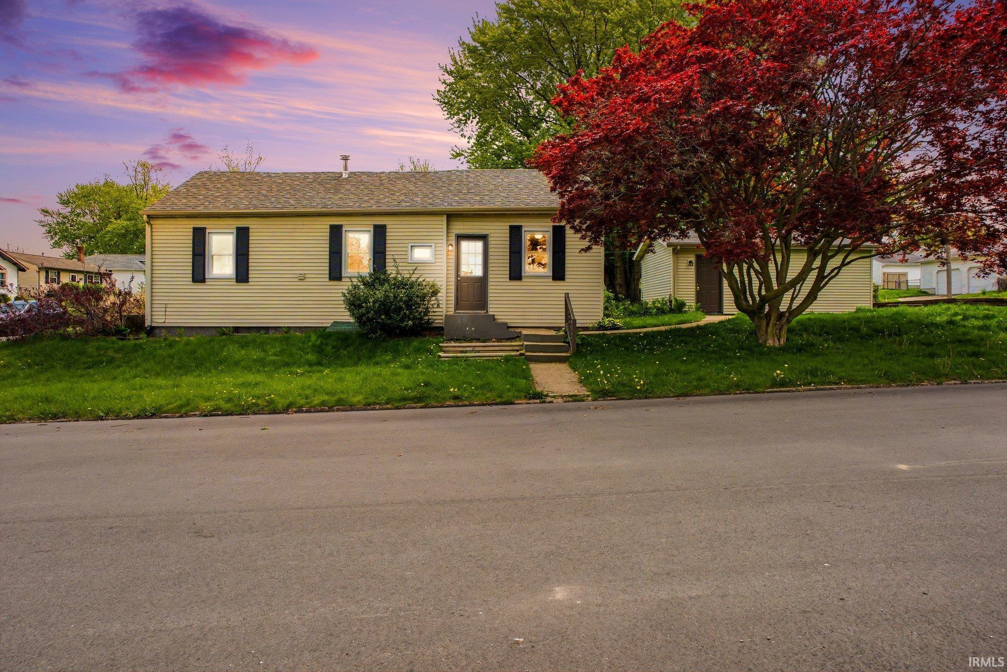 202 E Oakside Street South Bend IN 46614