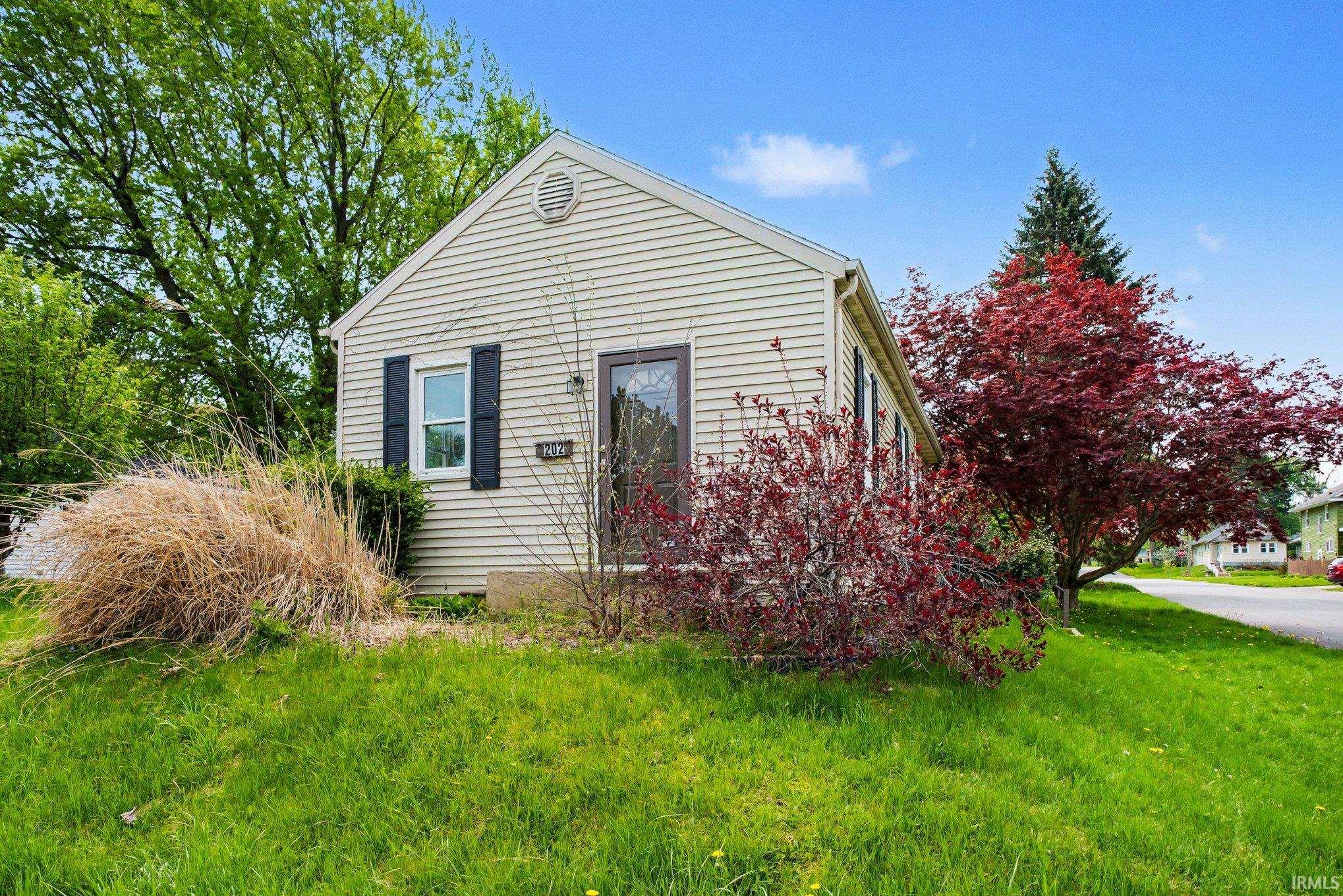202 E Oakside Street South Bend IN 46614