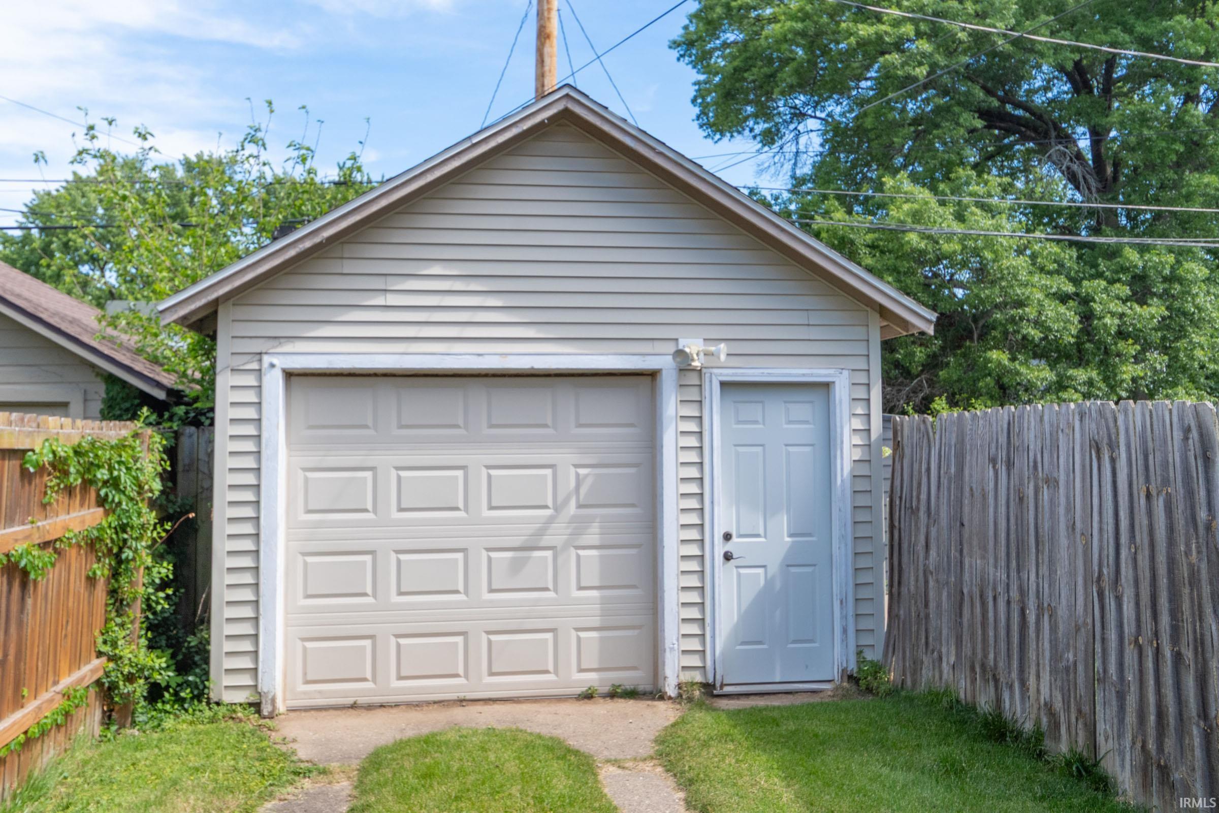 1141 Altgeld Street South Bend IN 46614