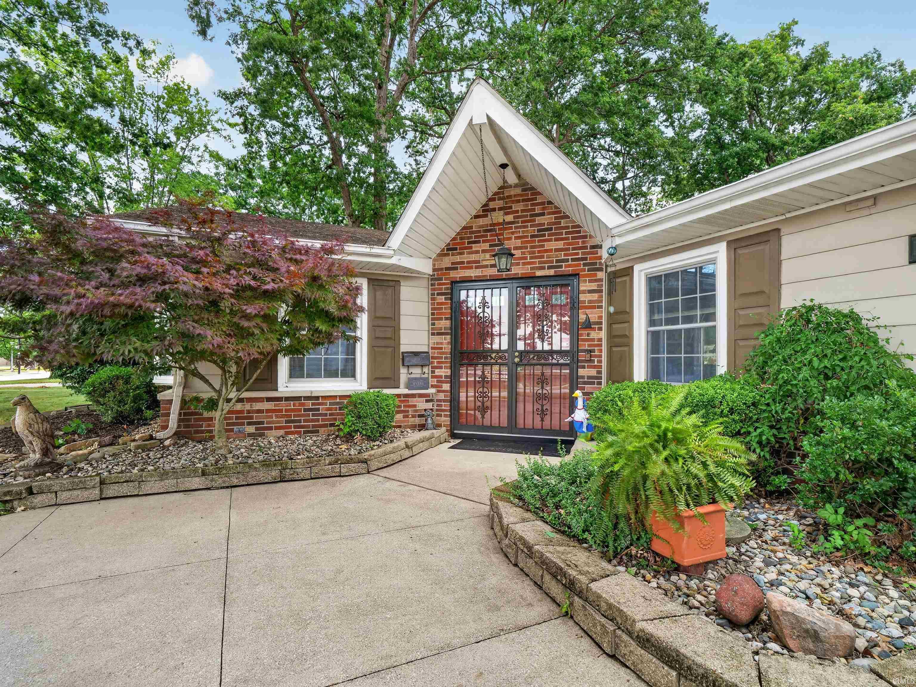 4701 Fairlawn Pass Fort Wayne IN 46815