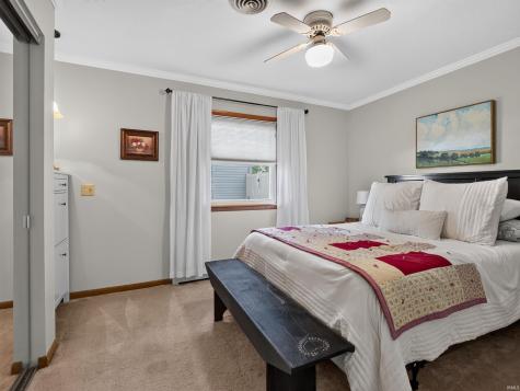 4701 Fairlawn Pass Fort Wayne IN 46815