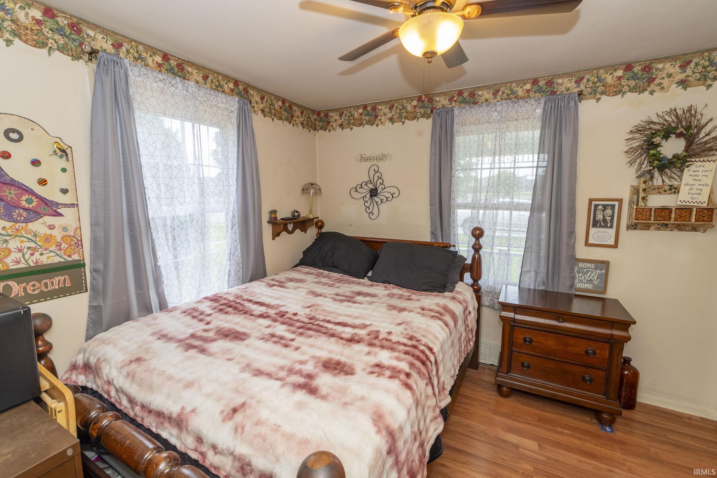 825 E Donmoyer Avenue South Bend IN 46614