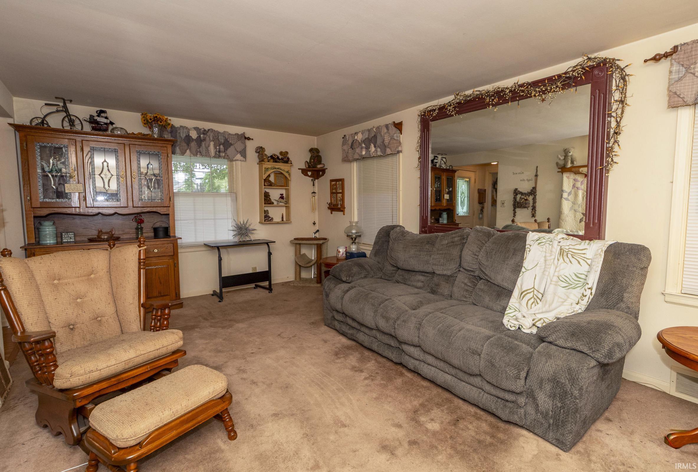 825 E Donmoyer Avenue South Bend IN 46614