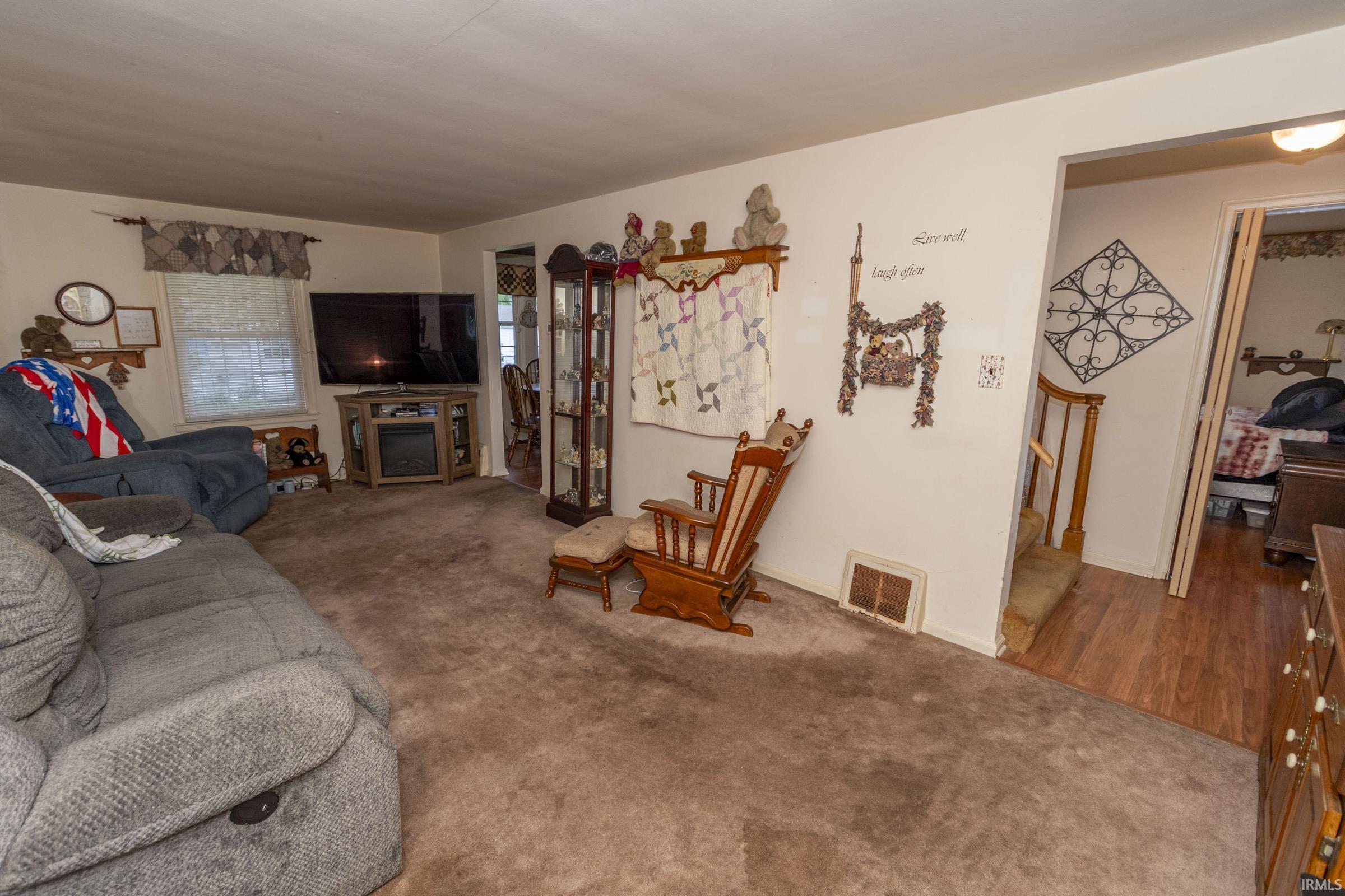 825 E Donmoyer Avenue South Bend IN 46614