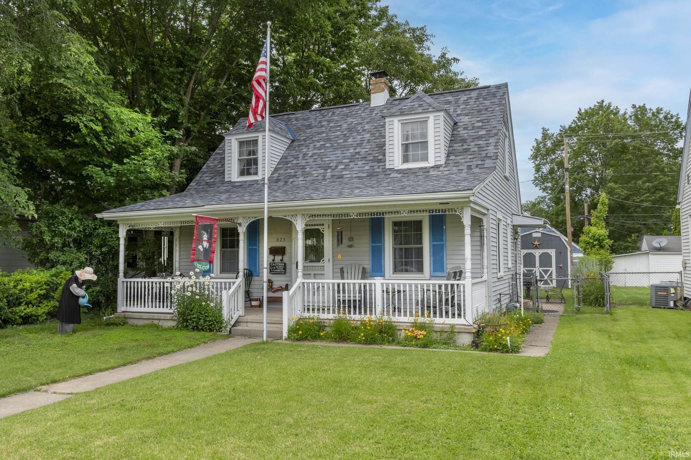 825 E Donmoyer Avenue South Bend IN 46614
