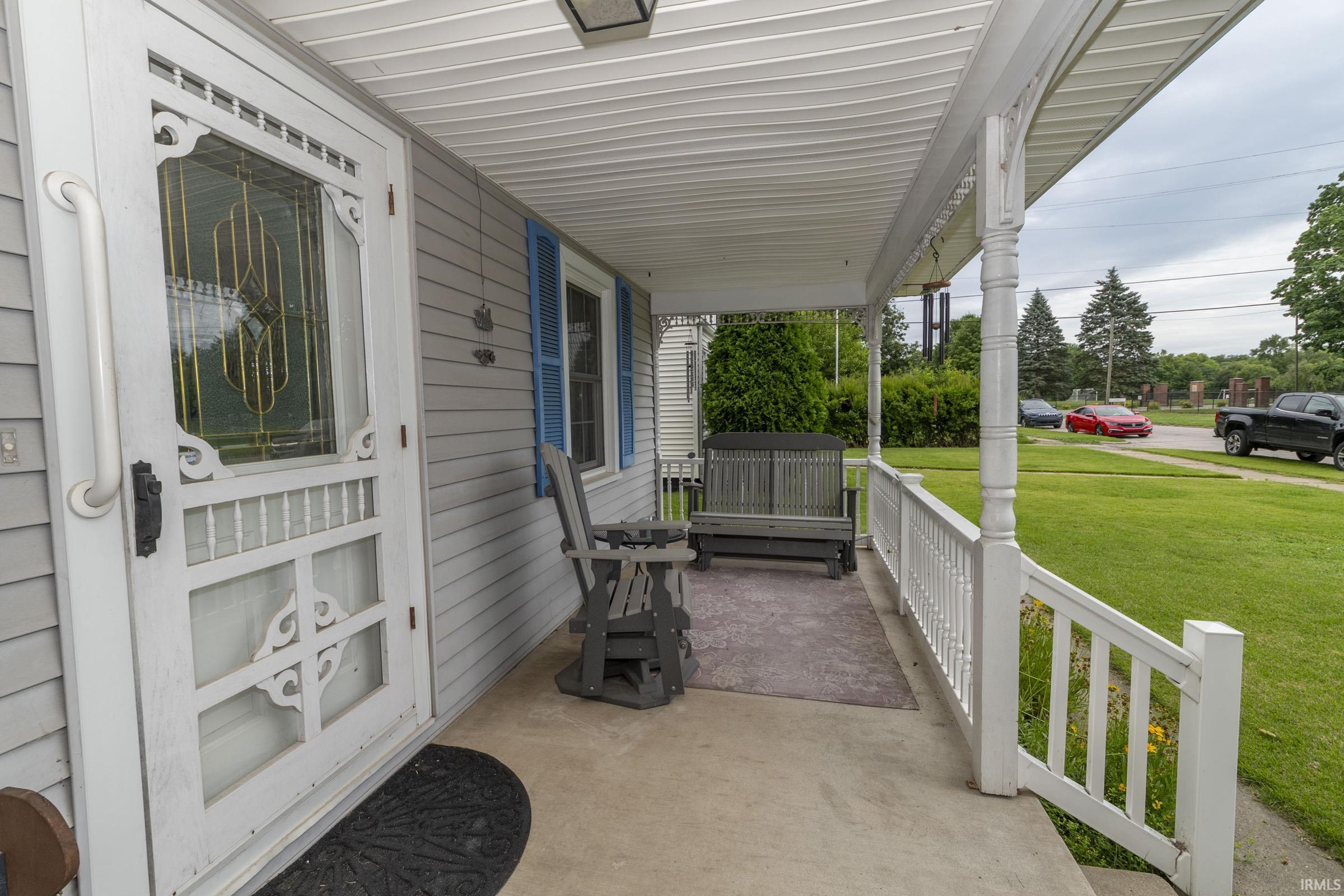 825 E Donmoyer Avenue South Bend IN 46614