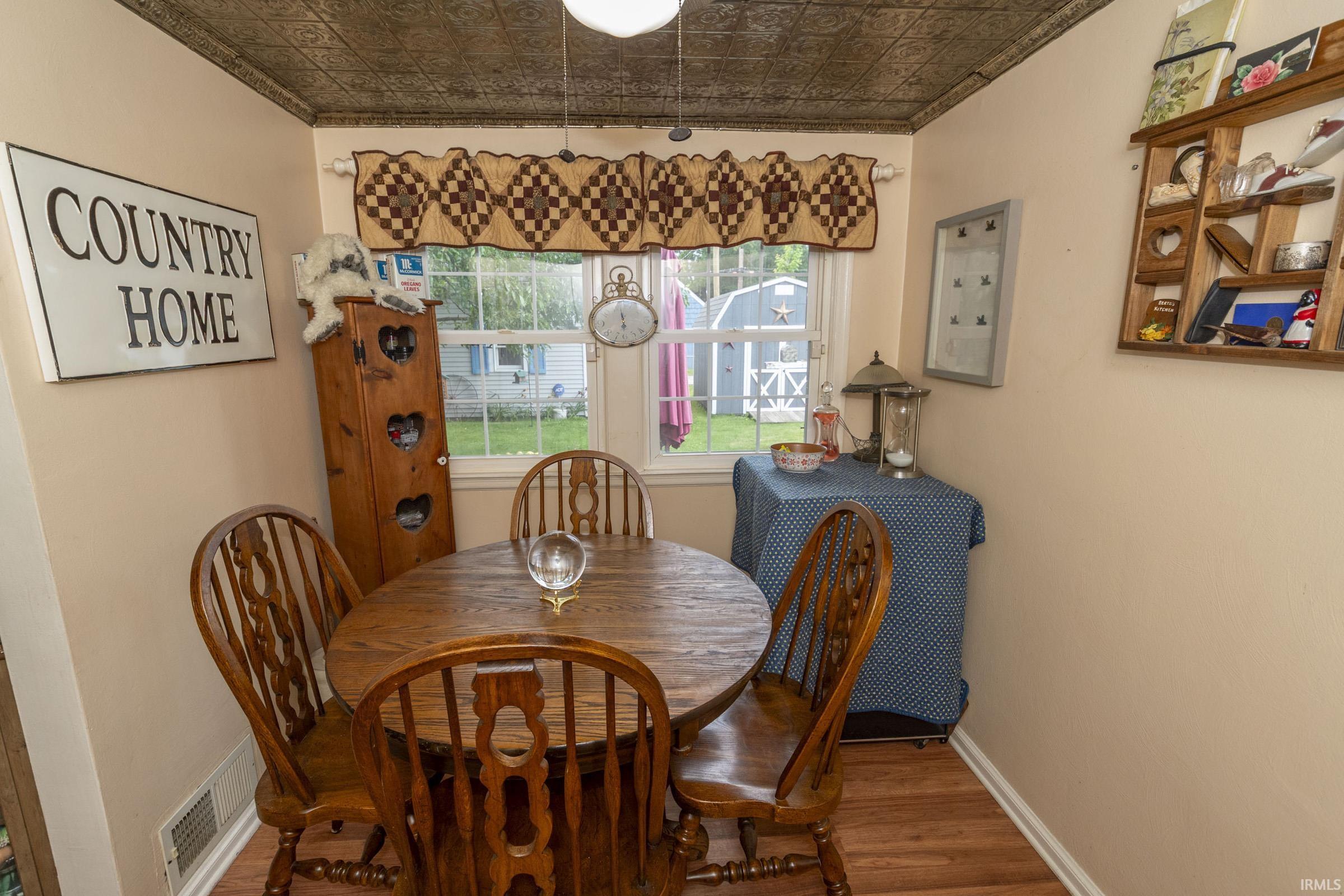 825 E Donmoyer Avenue South Bend IN 46614