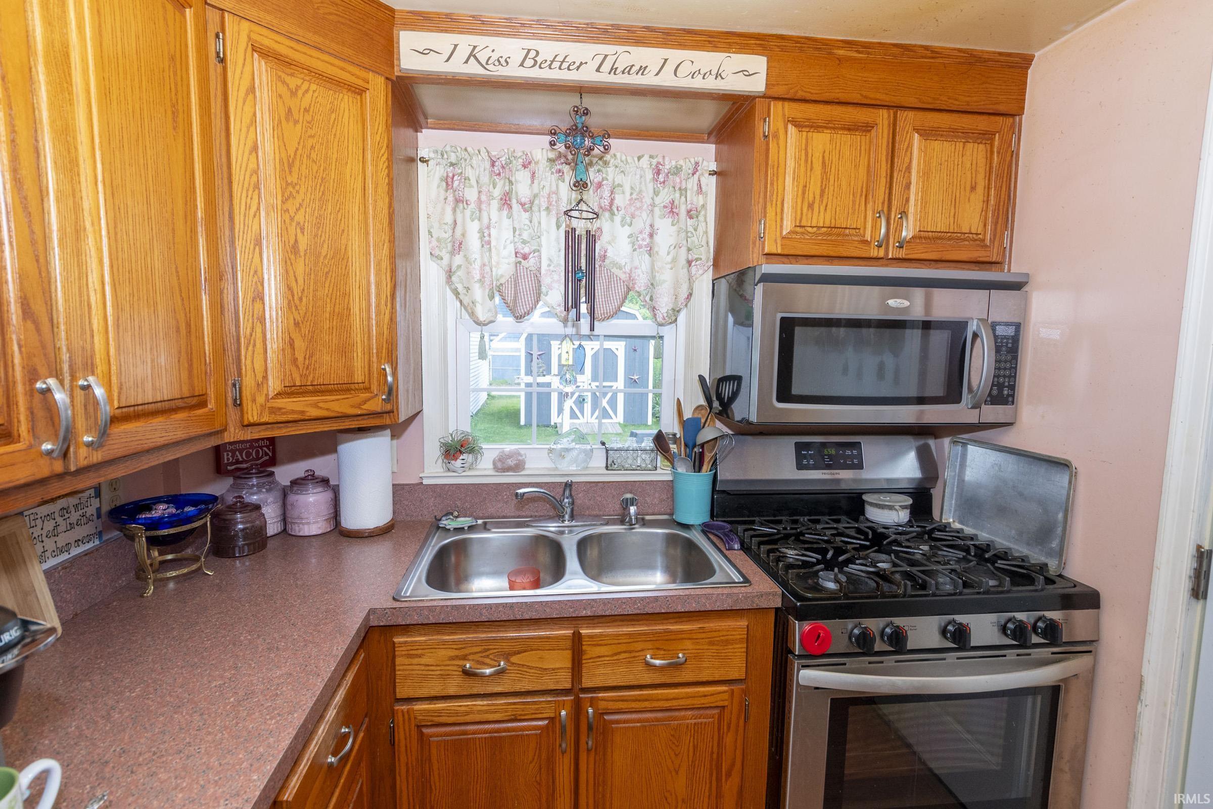 825 E Donmoyer Avenue South Bend IN 46614