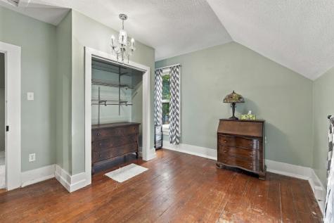 907 Poplar Street Huntington IN 46750