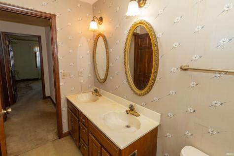 15566 Signal Hill Court Granger IN 46530