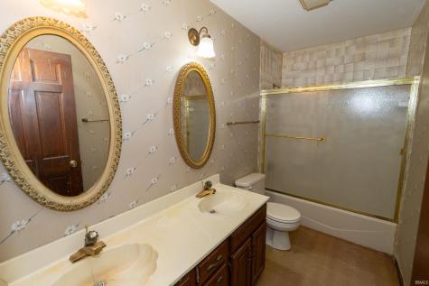 15566 Signal Hill Court Granger IN 46530