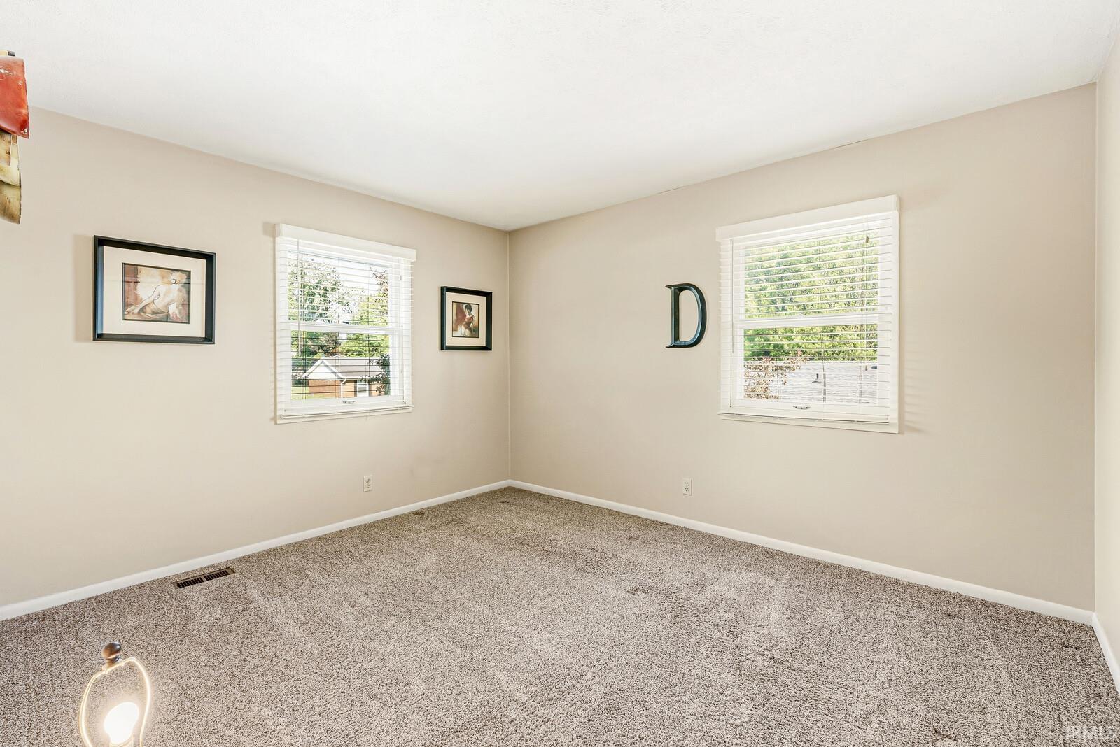 1473 Cambridge Drive South Bend IN 46614