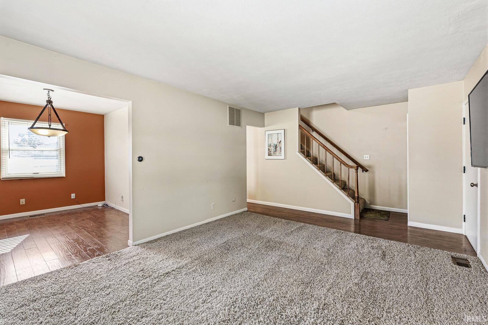 1473 Cambridge Drive South Bend IN 46614