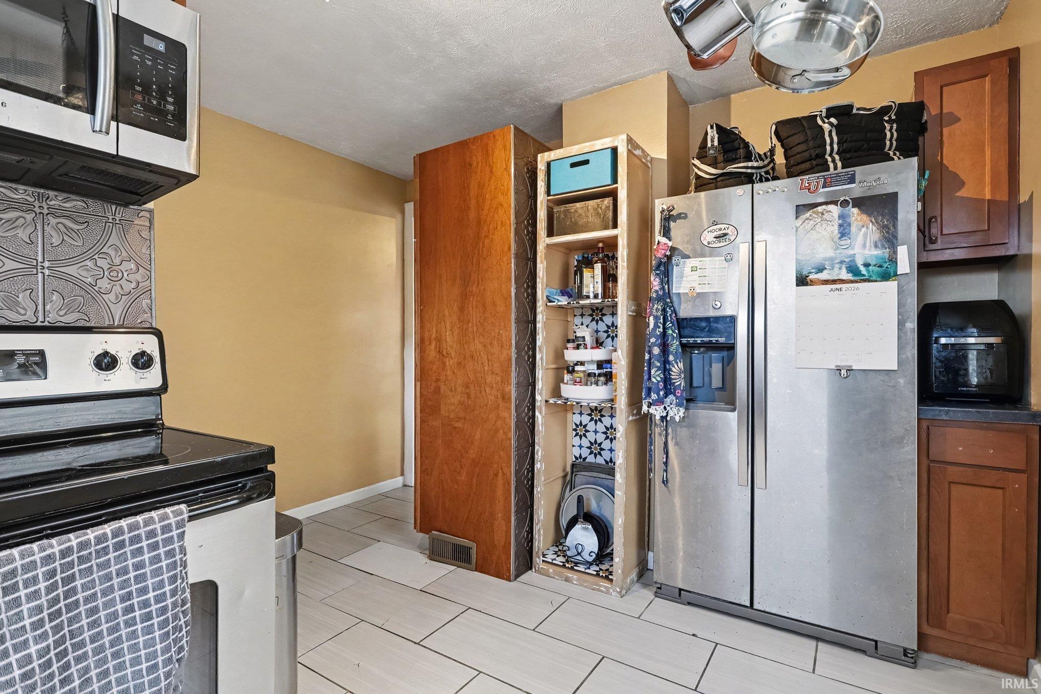 1009 E Ewing Avenue South Bend IN 46613