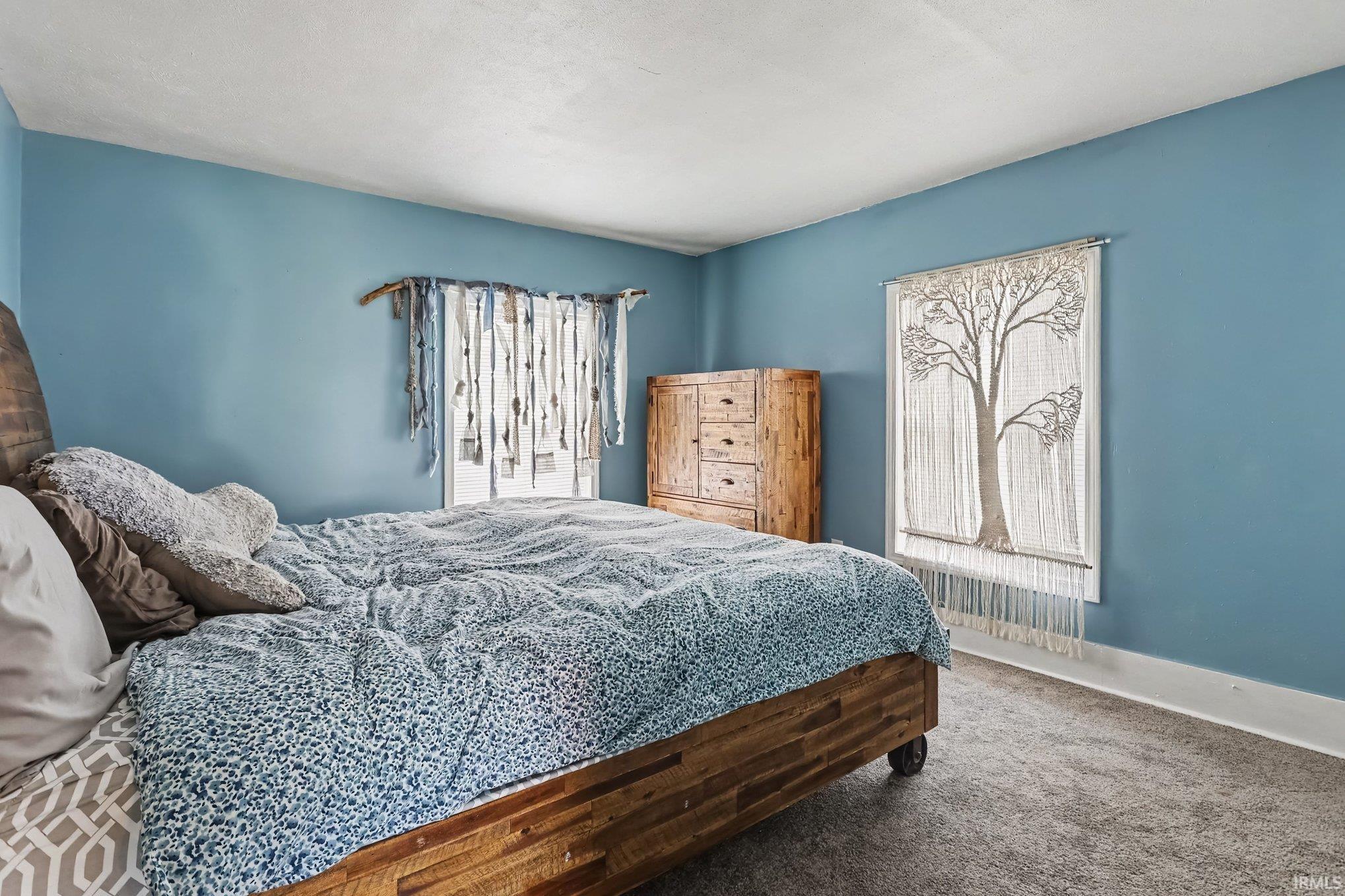 1009 E Ewing Avenue South Bend IN 46613