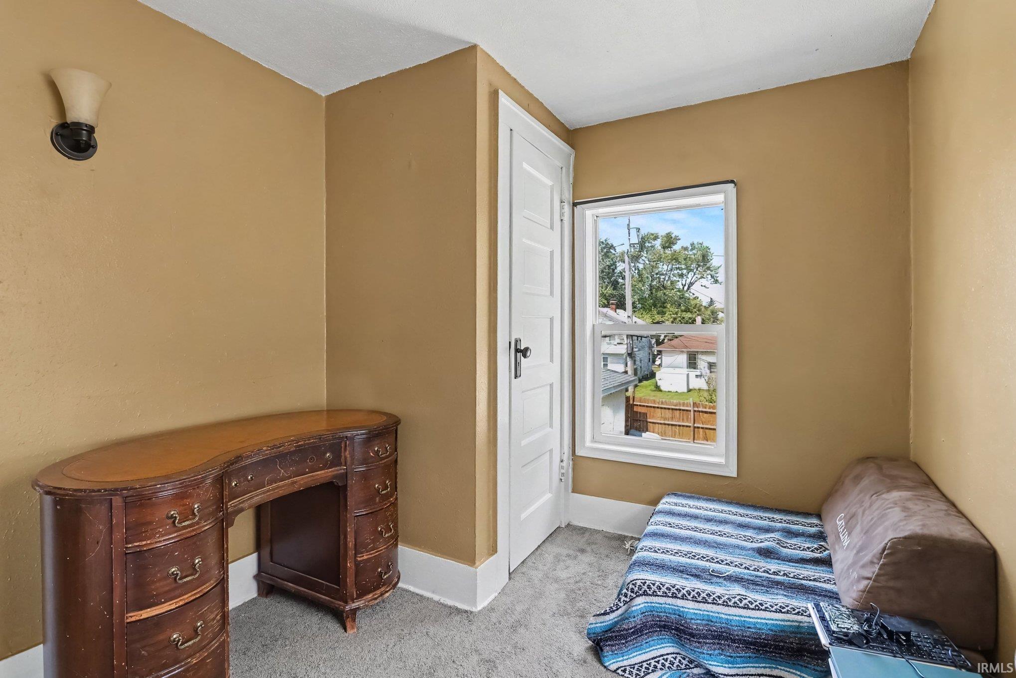 1009 E Ewing Avenue South Bend IN 46613