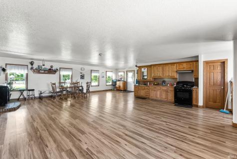4160 S 600 East Road Hamilton IN 46742