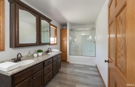 4160 S 600 East Road Hamilton IN 46742