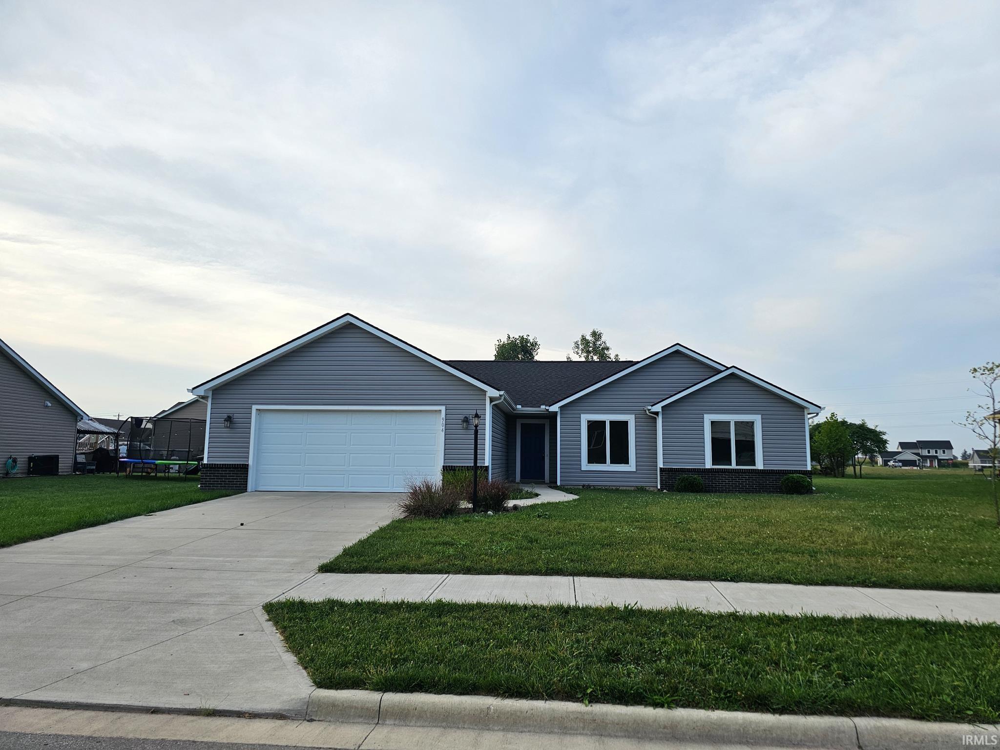 904 Jennifer Drive Ligonier IN 46767