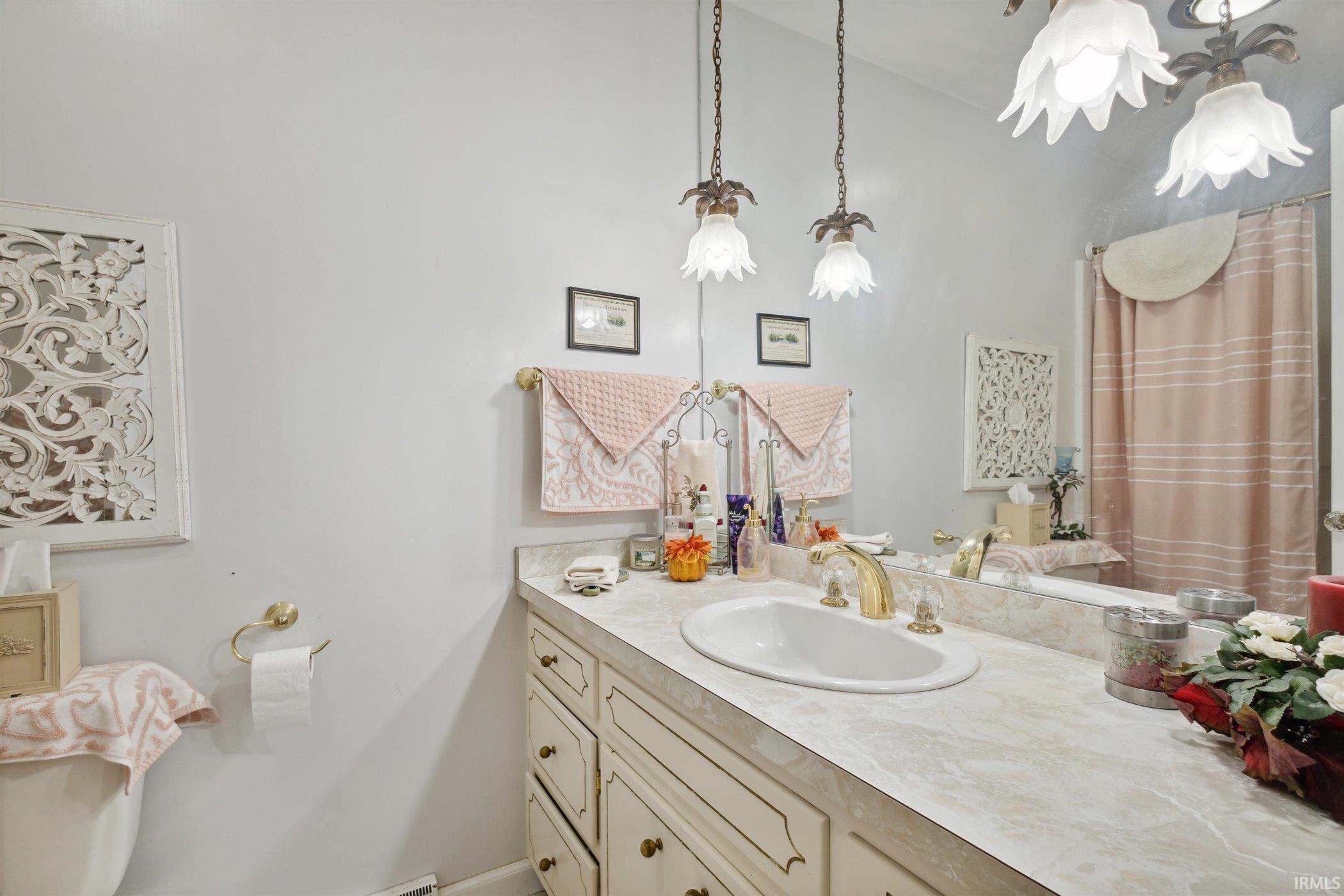 437 E Beardsley Avenue Elkhart IN 46514