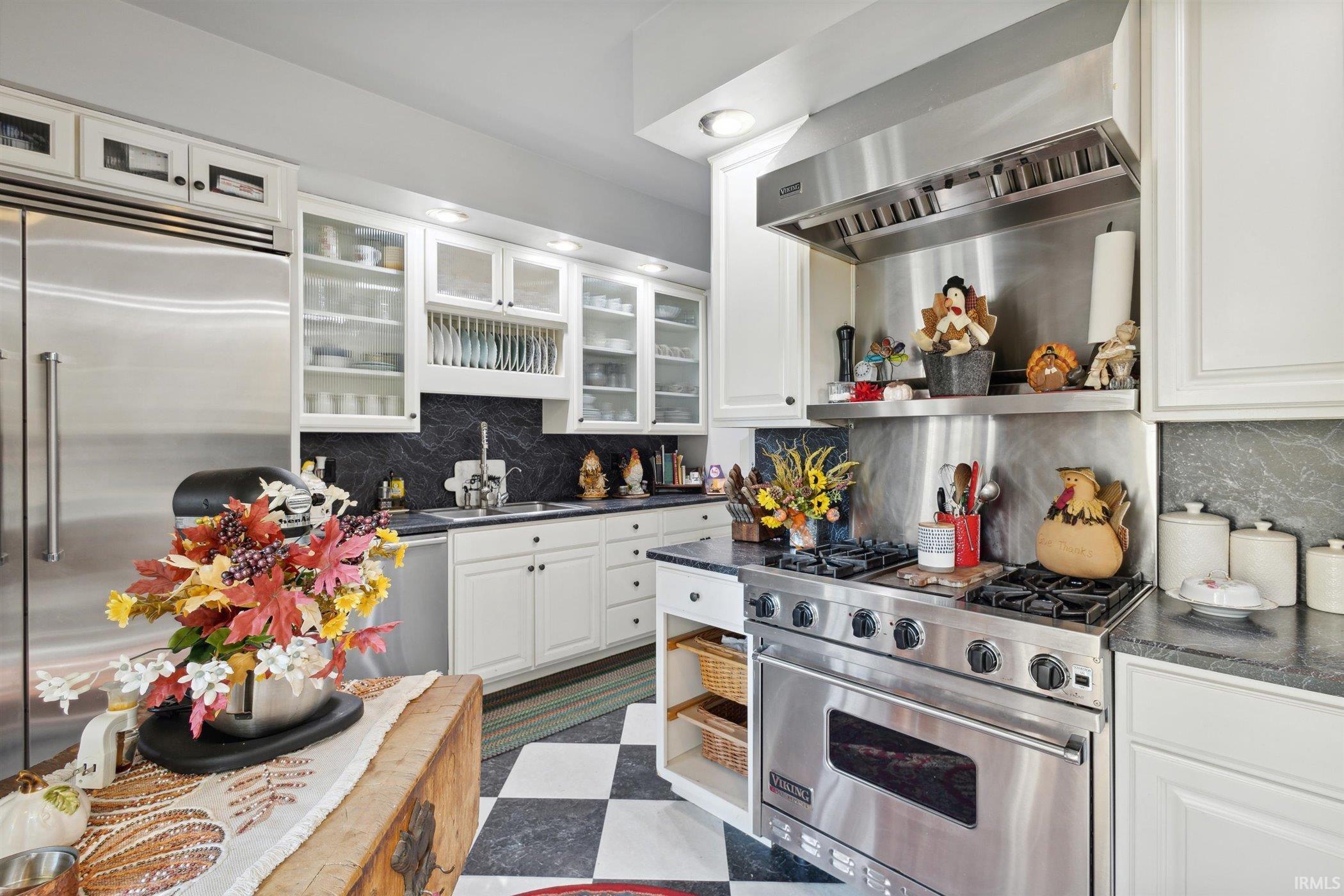 437 E Beardsley Avenue Elkhart IN 46514