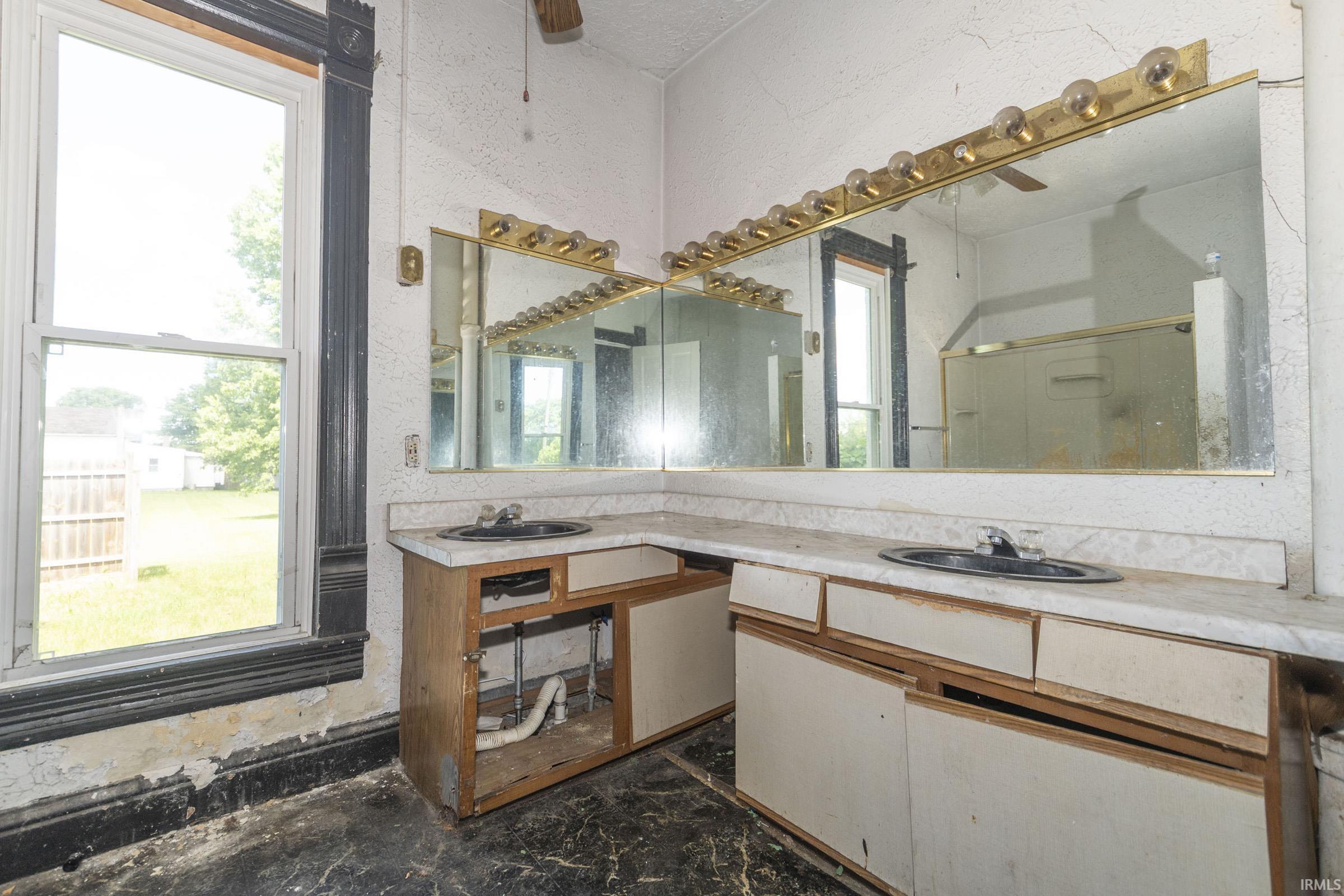 154 Middlebury Street Elkhart IN 46516