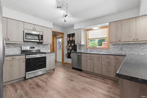 2787 E Cherry Lane Marion IN 46953