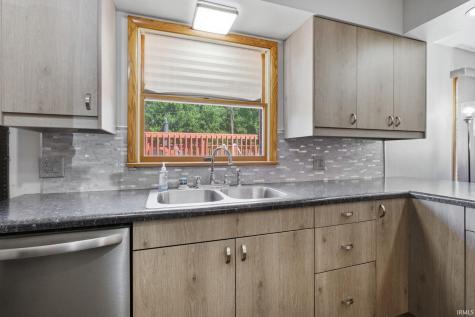 2787 E Cherry Lane Marion IN 46953