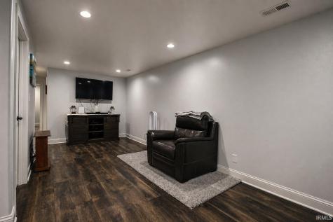 116 N Ashton Lane Valparaiso IN 46385
