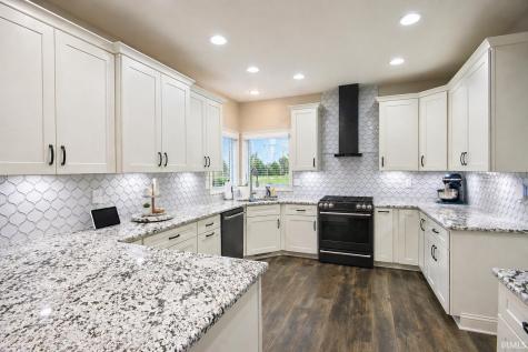116 N Ashton Lane Valparaiso IN 46385
