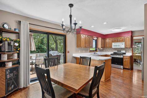 51976 Westwood Forest Drive South Bend IN 46628