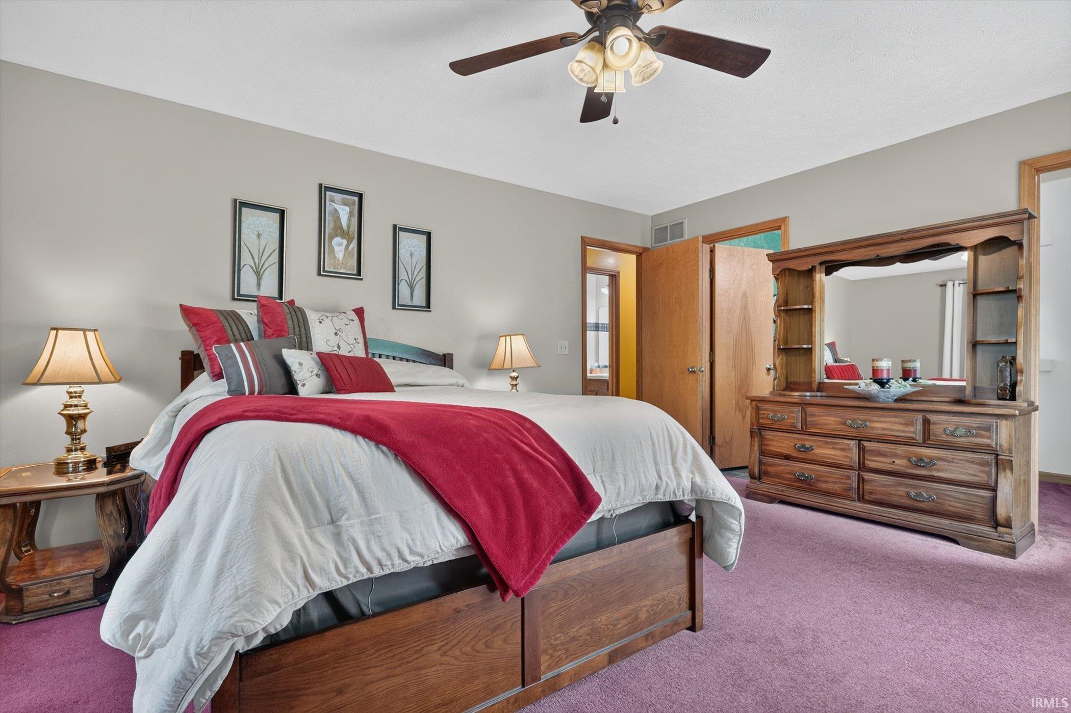 51976 Westwood Forest Drive South Bend IN 46628