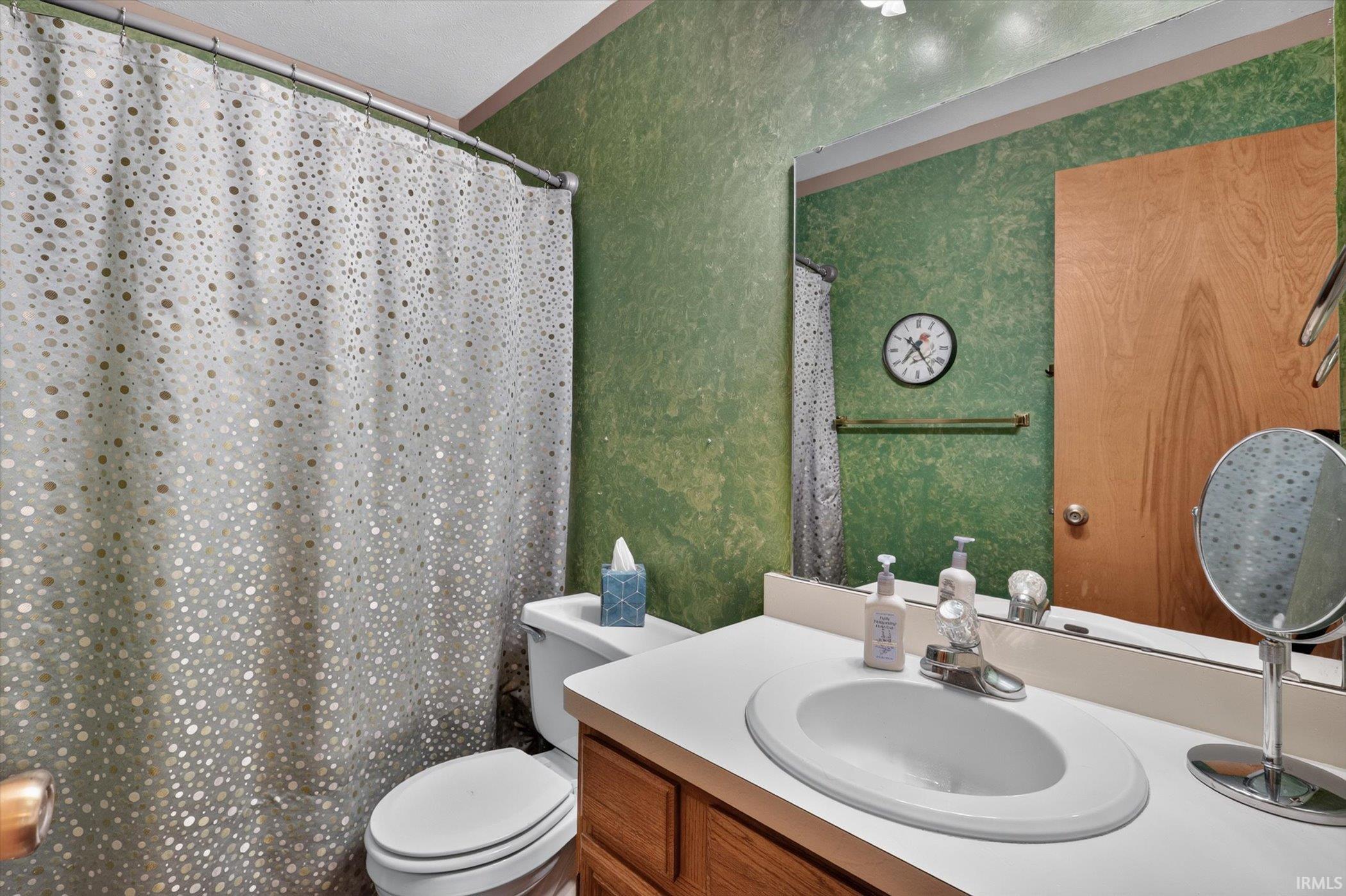 51976 Westwood Forest Drive South Bend IN 46628