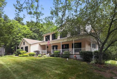51976 Westwood Forest Drive South Bend IN 46628