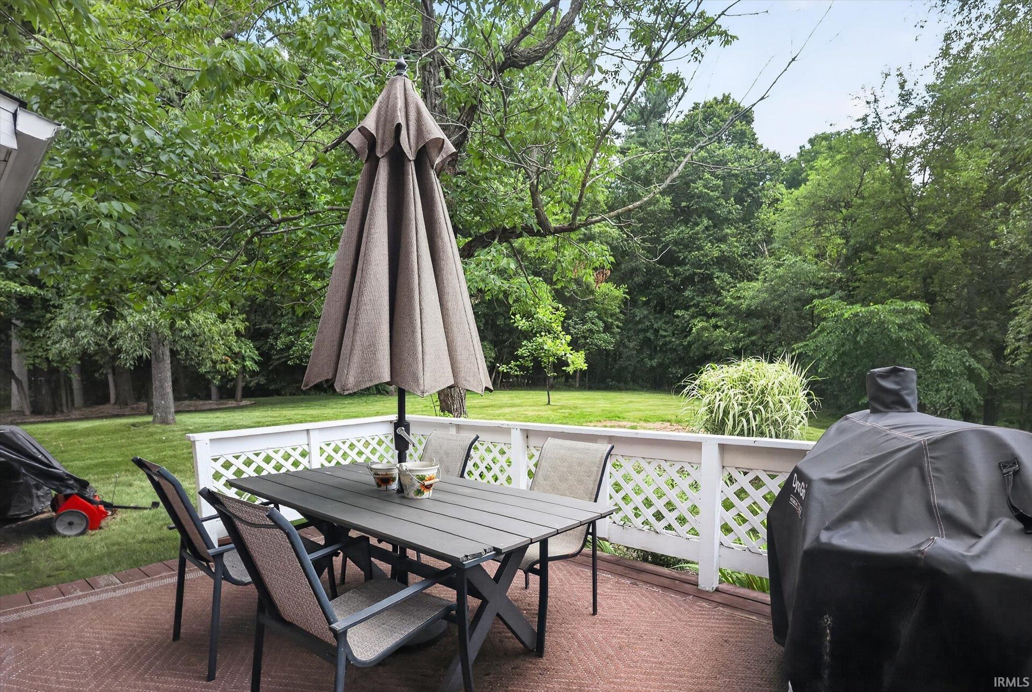 51976 Westwood Forest Drive South Bend IN 46628