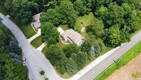51976 Westwood Forest Drive South Bend IN 46628