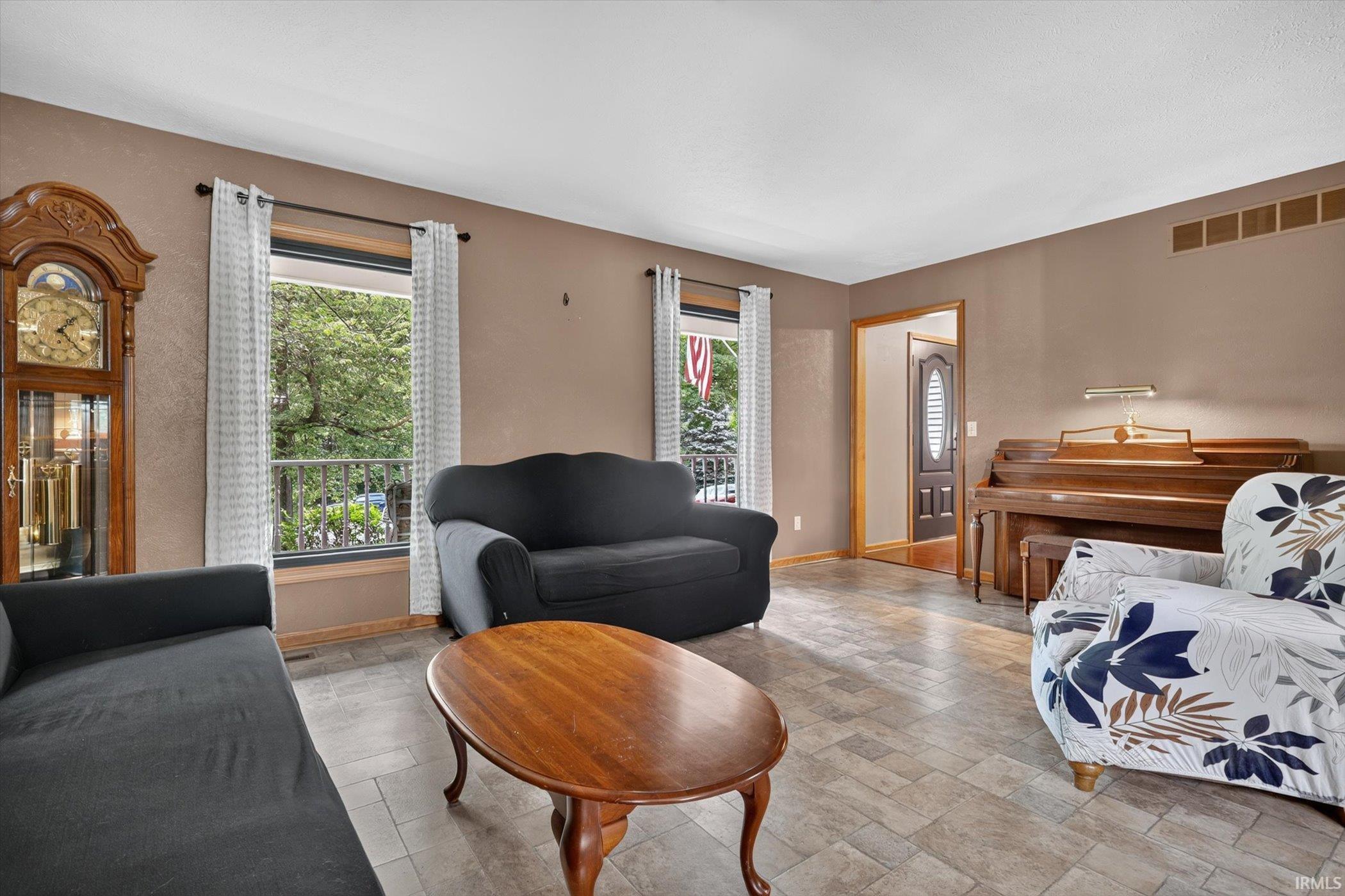 51976 Westwood Forest Drive South Bend IN 46628