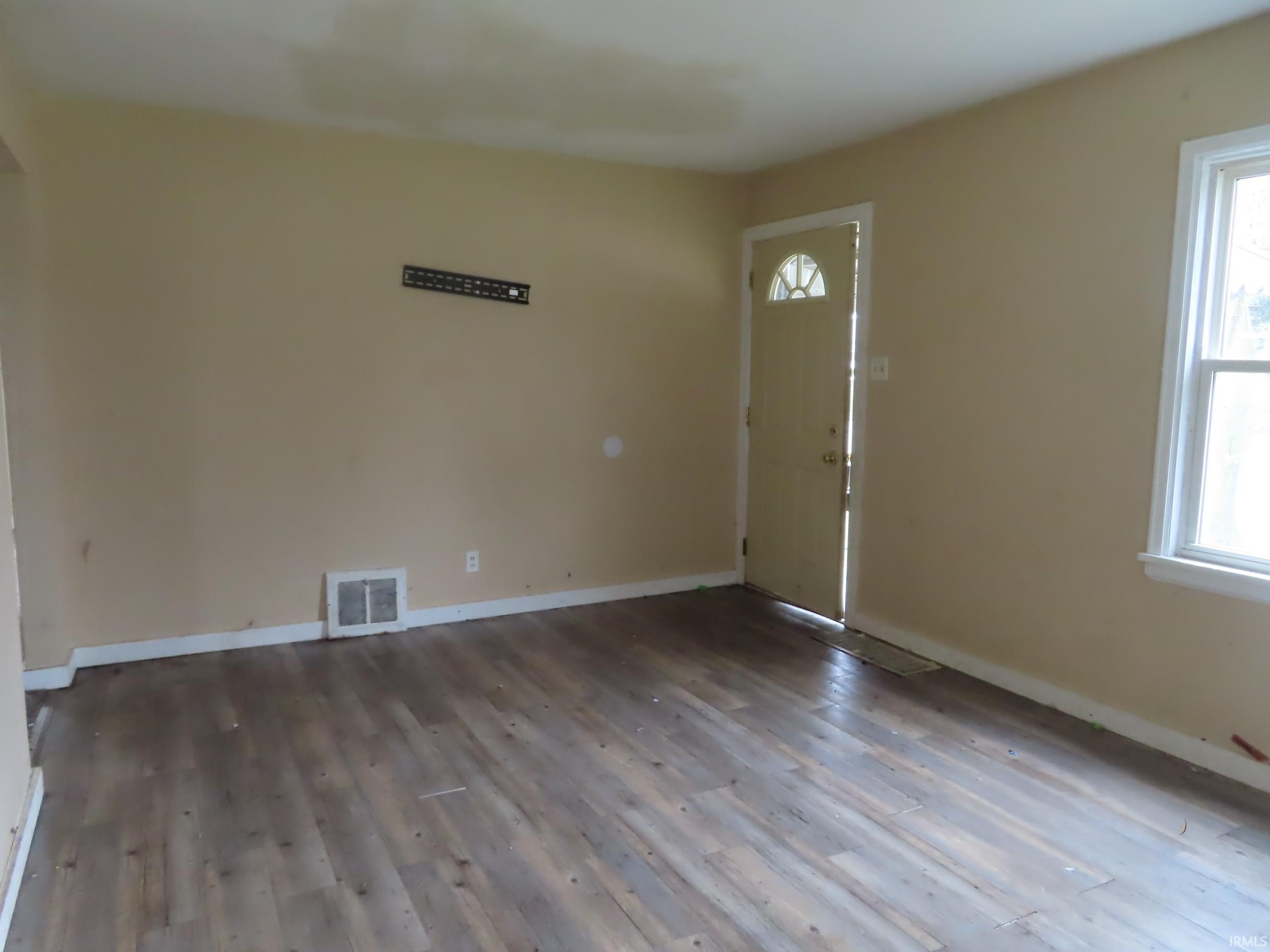 2824 Calhoun Street South Bend IN 46628