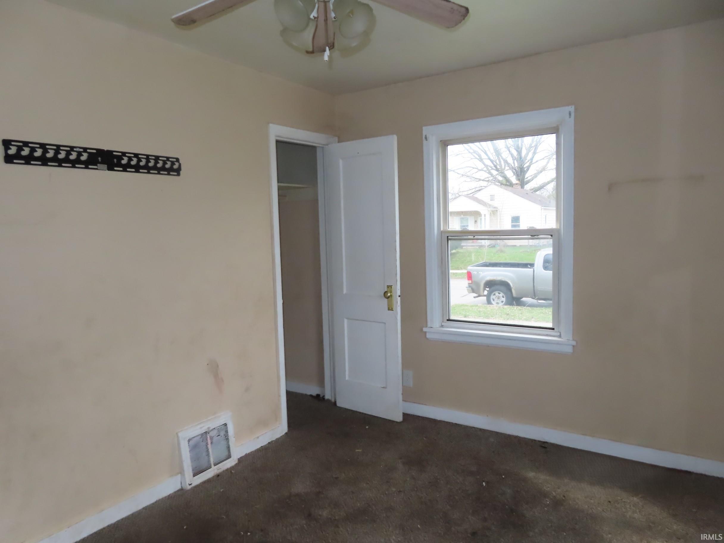 2824 Calhoun Street South Bend IN 46628