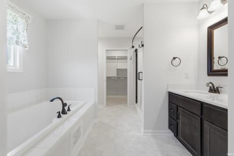 14399 Verona Lakes Passage Fort Wayne IN 46814